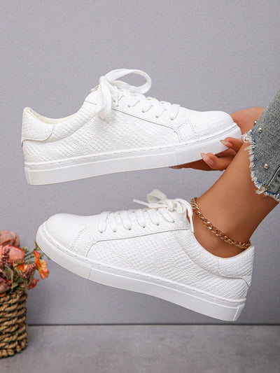 Stylish and Comfortable Lace-Up Sneakers for Women: Perfect for Outdoor Casual Wear