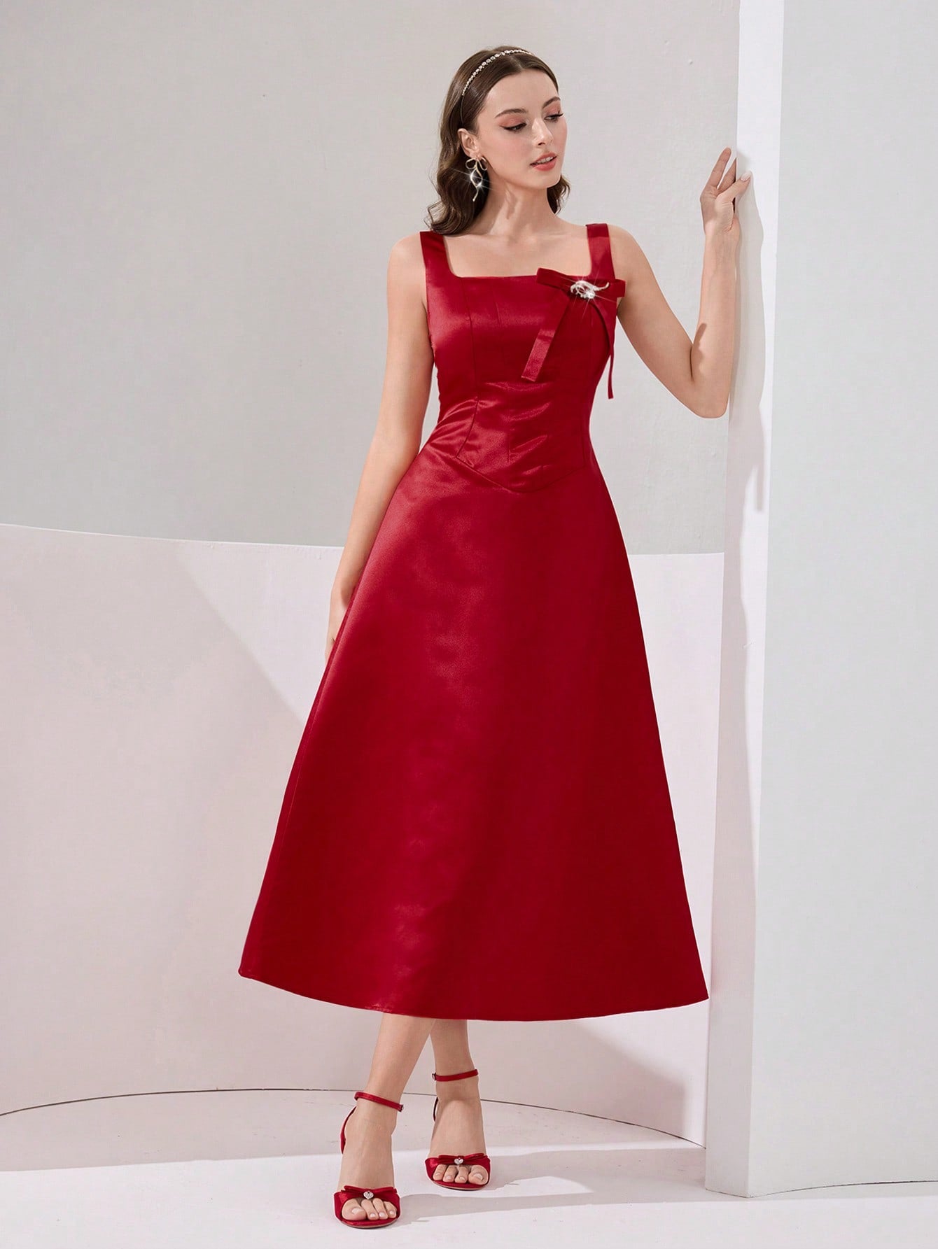 Elegant Burgundy Bowknot A-Line Gown for Women - Summer Formal Dress w Elegant Burgundy Bowknot A-Line Gown for Women - Summer Formal Dress w