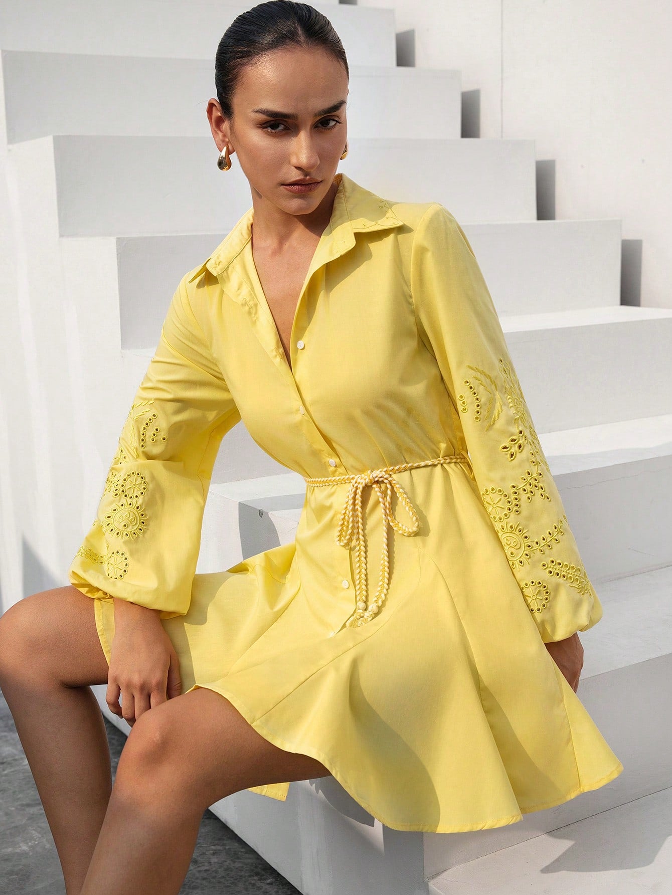 Elegant Midi Dress: Minimalist French Fashion with Embroidered Lantern Elegant Midi Dress: Minimalist French Fashion with Embroidered Lantern
