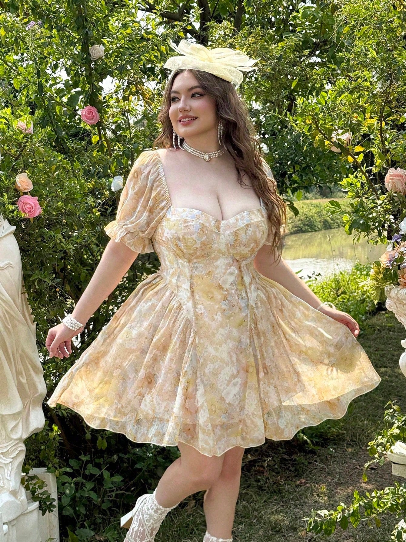 Elegant Plus Size Summer Dress for Women with Heart Neck and Fitted Wa Canary Houze Elegant Plus Size Summer Dress for Women with Heart Neck and Fitted Wa Canary Houze