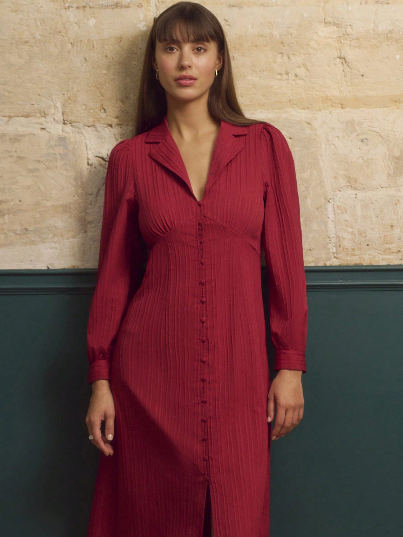 Elegant Red Jacquard Stripe Midi Dress with Button Front - Vintage Autumn Winter Office Outfit Elegant Red Jacquard Stripe Midi Dress with Button Front - Vintage Autumn Winter Office Outfit