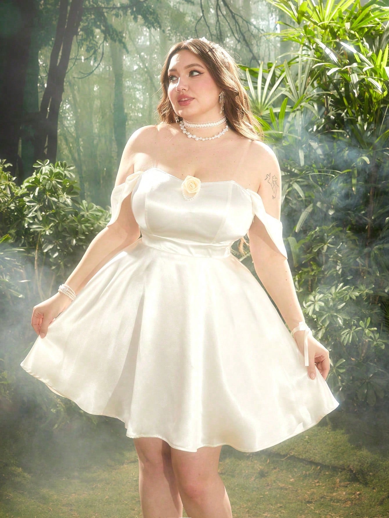 Plus Size Elegant Off-Shoulder Mini Dress