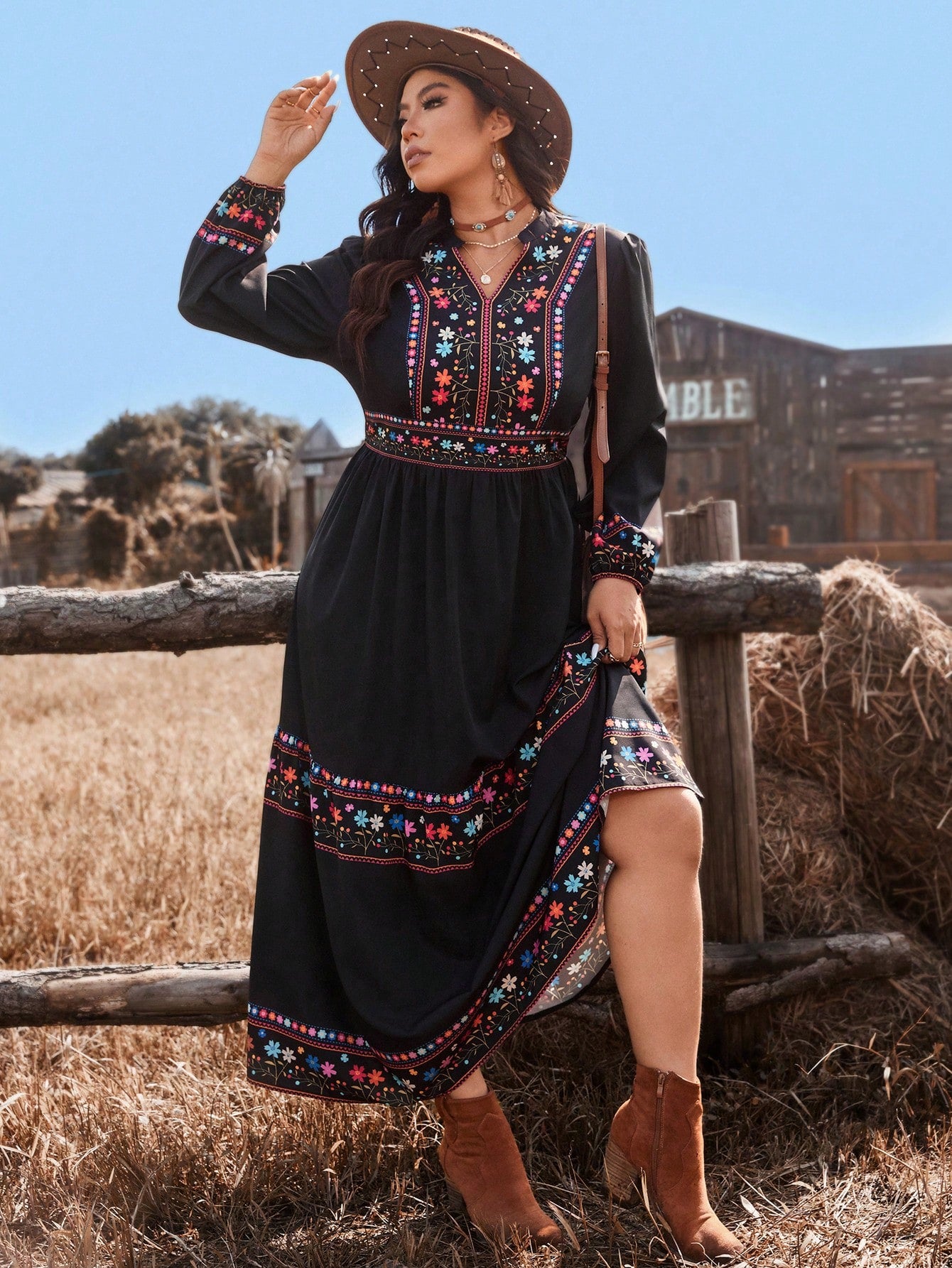 Women Western Boho Pattern V-Neck Holiday Super Long Plus Size Dress -