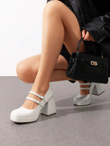 Mary Jane Shoes: Why This Timeless Shoe Trend Is Everywhere Right Now