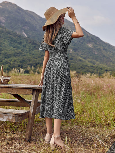 Ditsy Floral Pleated Waist Dress: The Ultimate Vacation Leisure Wear