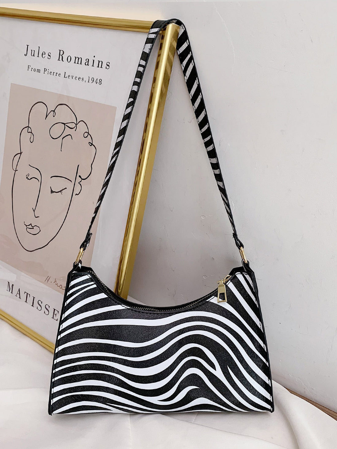 Zebra Striped Shoulder Bag - Make a Bold Statement with Style
