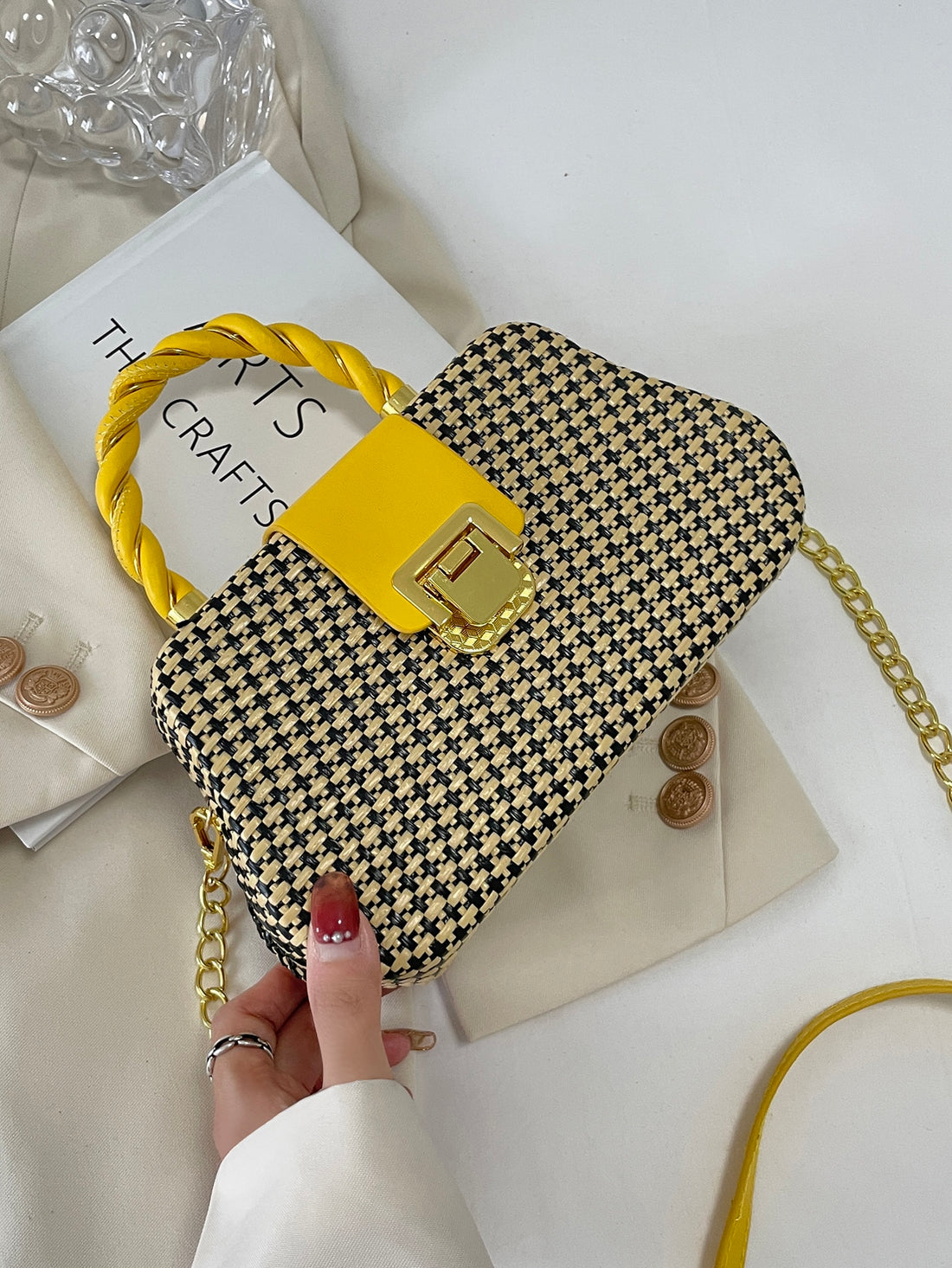 Stay stylish and organized with our Chic & Versatile Colorblock Business Casual Box Bag. Perfect for work, college, and travel, this bag is designed to keep your essentials easily accessible while elevating your professional look. With its trendy colorblock design, it's the perfect blend of fashion and function.