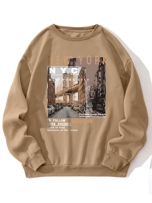 This Men's Urban Aesthetic Thermal Lined Sweatshirt offers both style and warmth with its thermal lining and unique slogan picture print. Perfect for urban adventures, stay warm and make a statement with this versatile sweatshirt.