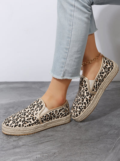 Chic Leopard Print Slip-On Sneakers: Effortless Style for Vacation Vibes