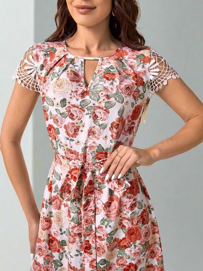 Floral Elegance:  Keyhole Neckline Dress with Guipure Lace Belt