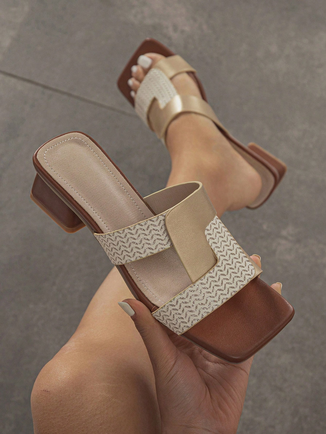 These Gradient Wave Chunky Heeled Sandals are perfect for outdoor activities, providing both trendiness and comfort. The chunky heel offers stability and the gradient wave design adds a touch of style. Expertly crafted for a trendy look that will elevate any outfit. Get yours now!