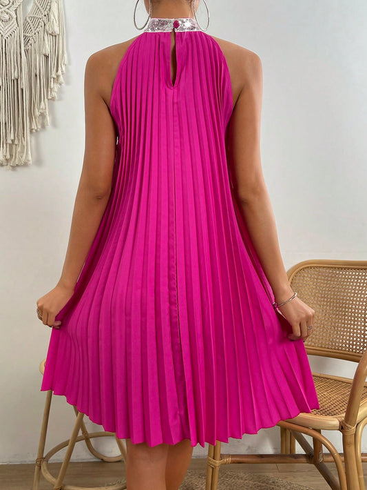 Sparkling Elegance: Contrast Sequin Pleated Halter Neck Dress