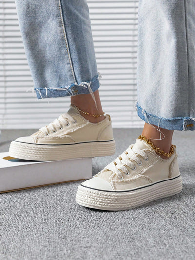 Black Solid Color Slip-Resistant Canvas Sneakers: Stylish and Comfortable for Spring and Autumn