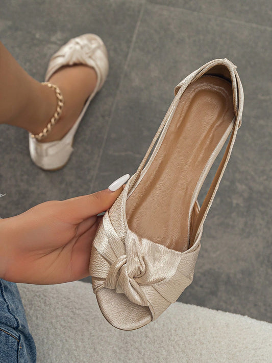 Chic Metallic Knot Decor Peep-Toe Flats – Effortless Glam for Outdoor Elegance!