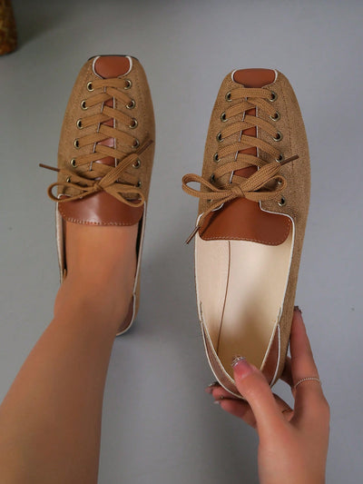 Chic and Comfortable: Two-Tone Lace-Up Oxford Shoes for Women