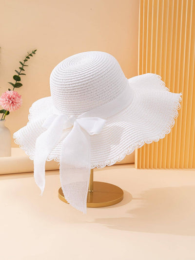 Summer Chic: White Wave Design Sunshade Bowknot Straw Hat for Beach Travel and Holiday