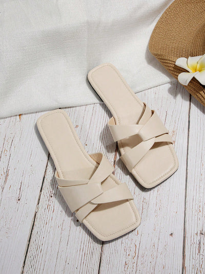 Chic Twist Detail Flat Sandals in Elegant Beige