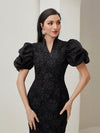 Chic Jacquard Fitted Dress with Puff Sleeves and Stylish Split Back