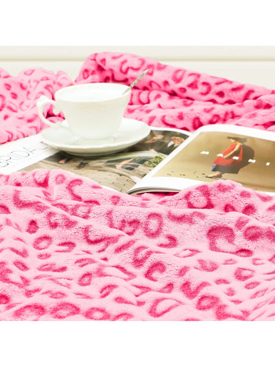 Cozy Leopard Pink Flannel Blanket - Luxuriously Soft and Lightweight Throw for Couch or Bed