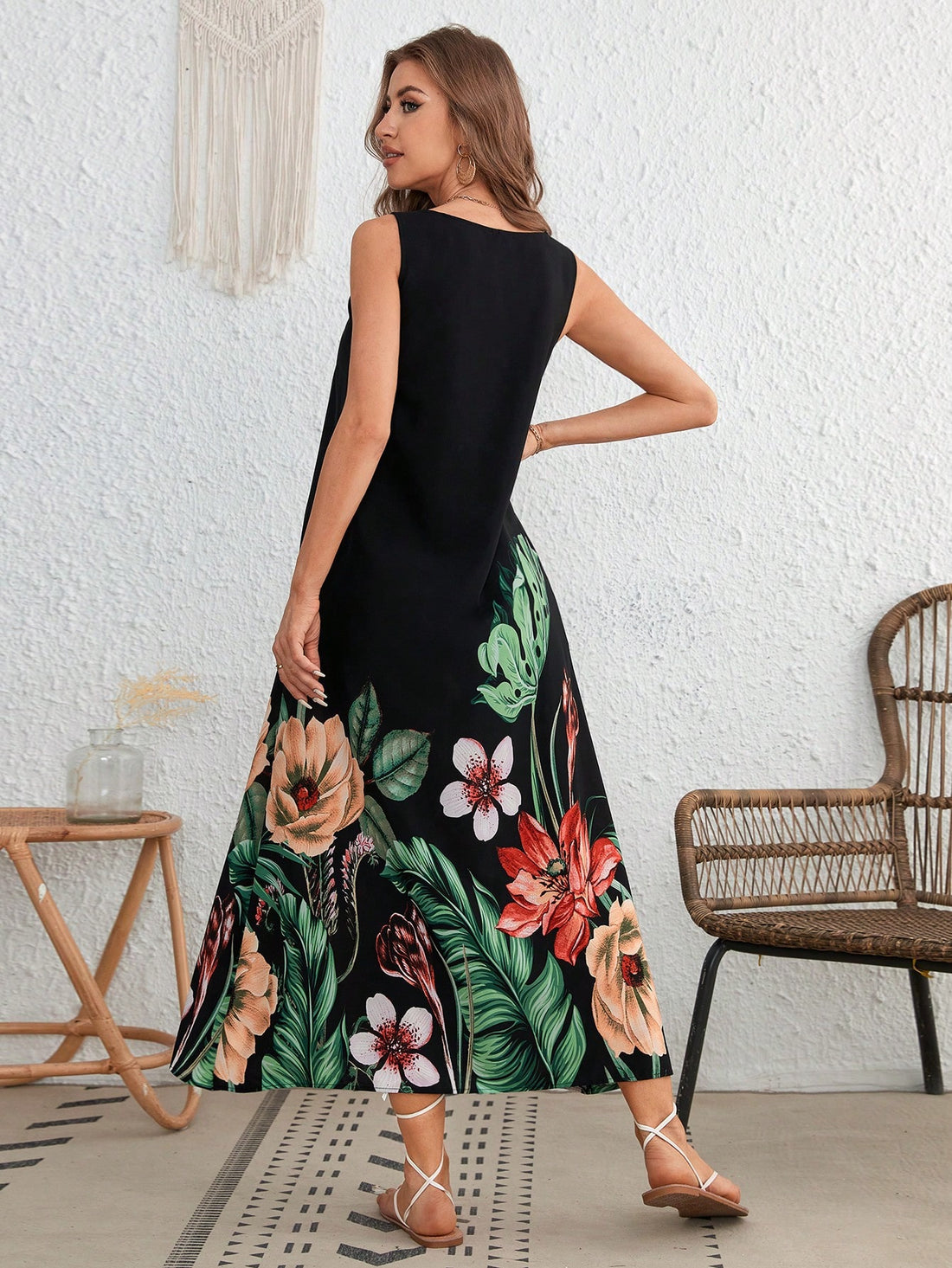 Stay stylish and practical on your summer getaways with our Chic Tropical Print Dress! Featuring a hidden pocket for your essentials, this dress is perfect for any adventure. Don't compromise style for function - this dress has got you covered!