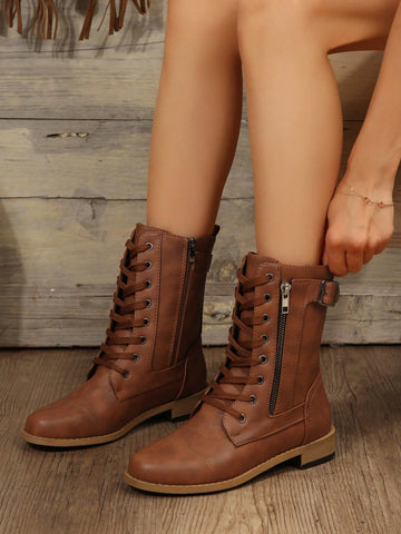 These outdoor boots are perfect for spring and autumn adventures. With a stylish design and versatile features, they will keep your feet comfortable in any terrain. Made for durability and functionality, you can confidently explore and conquer the outdoors.
