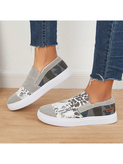 Step Up Your Style: Women's Casual Slip-on Platform Sneakers