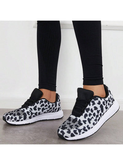 Chic Lace-Up Athletic Sneakers: Stylish & Comfortable Running Shoes for Women