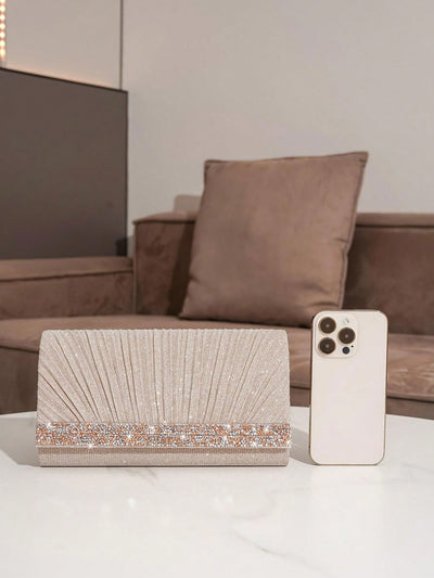 Sparkle and Shine with the Glitter Handbag: The Ultimate Clutch for Party Girls and Brides