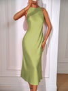 Elegant and Timeless: Classic Solid Color Keyhole Back Dress