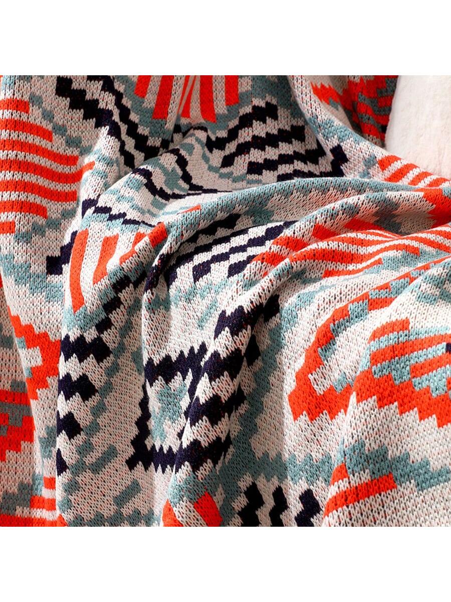 Indulge in ultimate comfort with our Simple Knitted Wool Sofa <a href="https://canaryhouze.com/collections/blanket" target="_blank" rel="noopener">Blanket</a>. Made from premium quality wool, it offers a cozy and warm nap experience. Perfect for snuggling up on the sofa, this blanket is a must-have for any relaxation session. Stay warm and comfortable with our versatile and stylish nap companion.