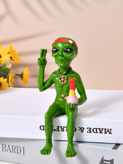 Interstellar Humor: Resin Alien Dwarf Funny Decoration