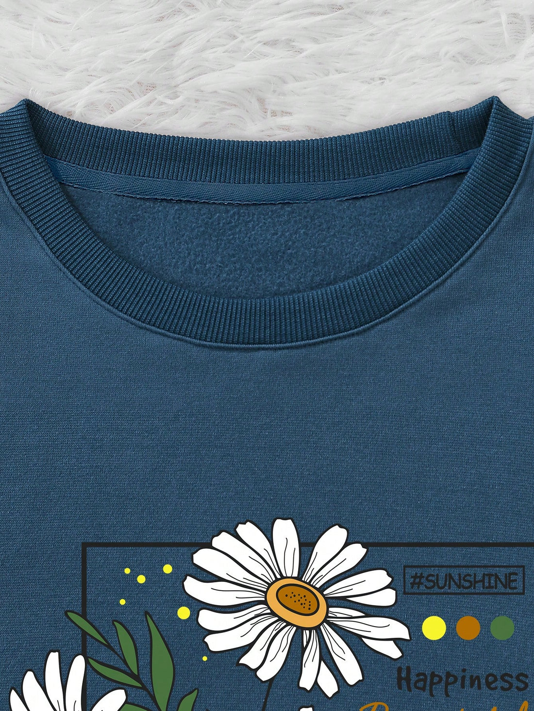 Stay warm and stylish with our Cozy Floral Slogan Thermal-Lined Sweatshirt. The thermal lining provides extra warmth, while the floral design adds a touch of elegance. The slogan adds a trendy and effortless style, making this sweatshirt perfect for any occasion.