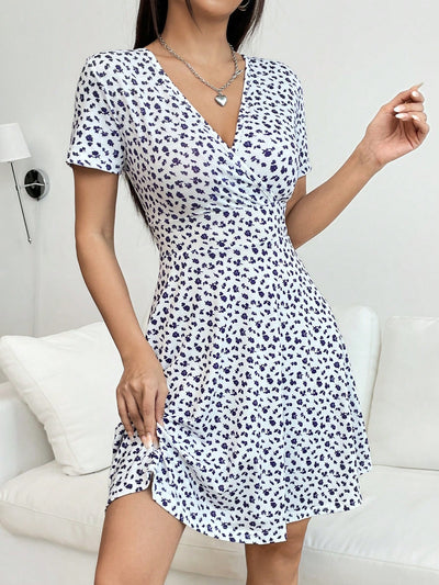 Chic Polka Dot V-Neck Wrap Dress for Effortless Spring-Summer Elegance