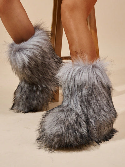 Cozy Chic: Women's Non-Slip Plush Boots with Modern Design