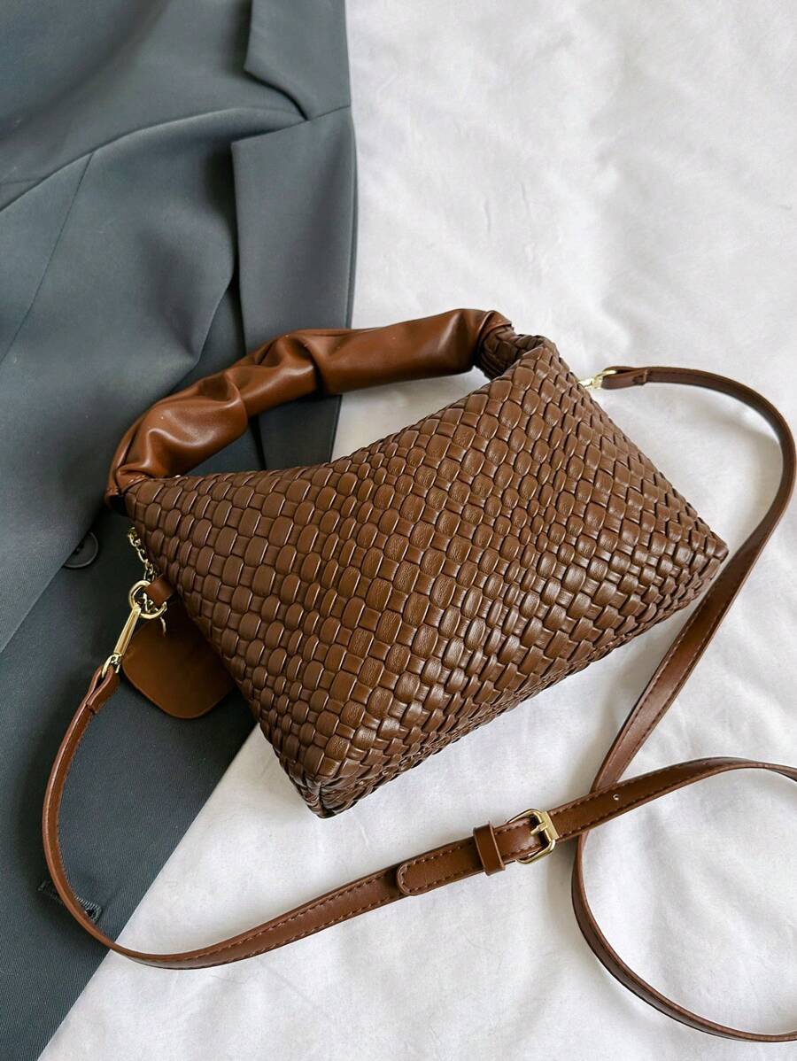 Refined, timeless, and effortlessly sophisticated, this Old Money braided two tone handbag for women is designed to elevate your everyday style. Featuring an elegant two-tone color palette and beautifully braided details, this versatile handbag captures the understated luxury of classic fashion while offering the practicality needed for modern living.
