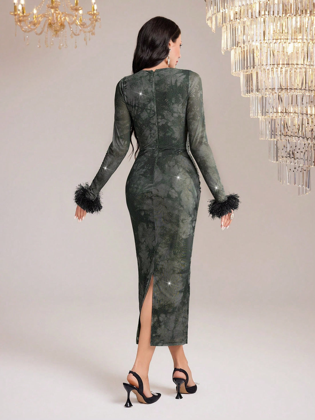 Stay stylish and cozy with our Chic Tie-Dye Fuzzy Cuff Bodycon Dress. The effortlessly elegant design features a trendy tie-dye pattern and comfortable, fuzzy cuffs. Upgrade your wardrobe with this must-have piece that perfectly combines fashion and comfort.