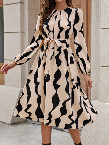 Spring Colorblock Elegance: Women's Lantern Sleeve Casual Dress