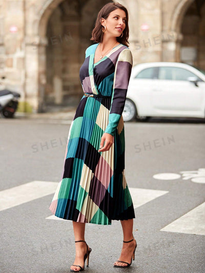 Chic and Classy: Women's Contrasting Half-Pleated Dress