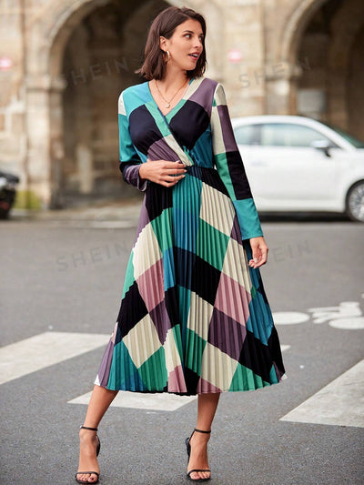 Chic and Classy: Women's Contrasting Half-Pleated Dress