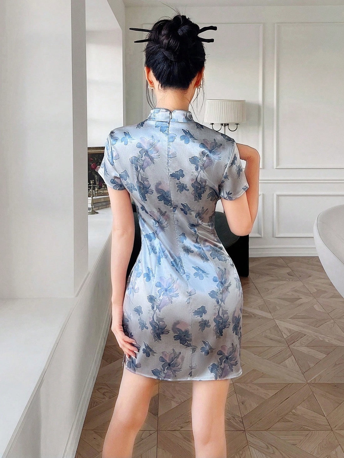 Step into sunshine with this Elegant Floral Print Mandarin Collar Fitted Dress—where classic charm meets playful summer vibes. The sleek mandarin collar adds a dash of sophistication while the vibrant floral print keeps things fresh and fun. Perfectly fitted to celebrate your silhouette, this dress is your go-to for garden parties, brunch dates, or any occasion where you want to bloom with style.