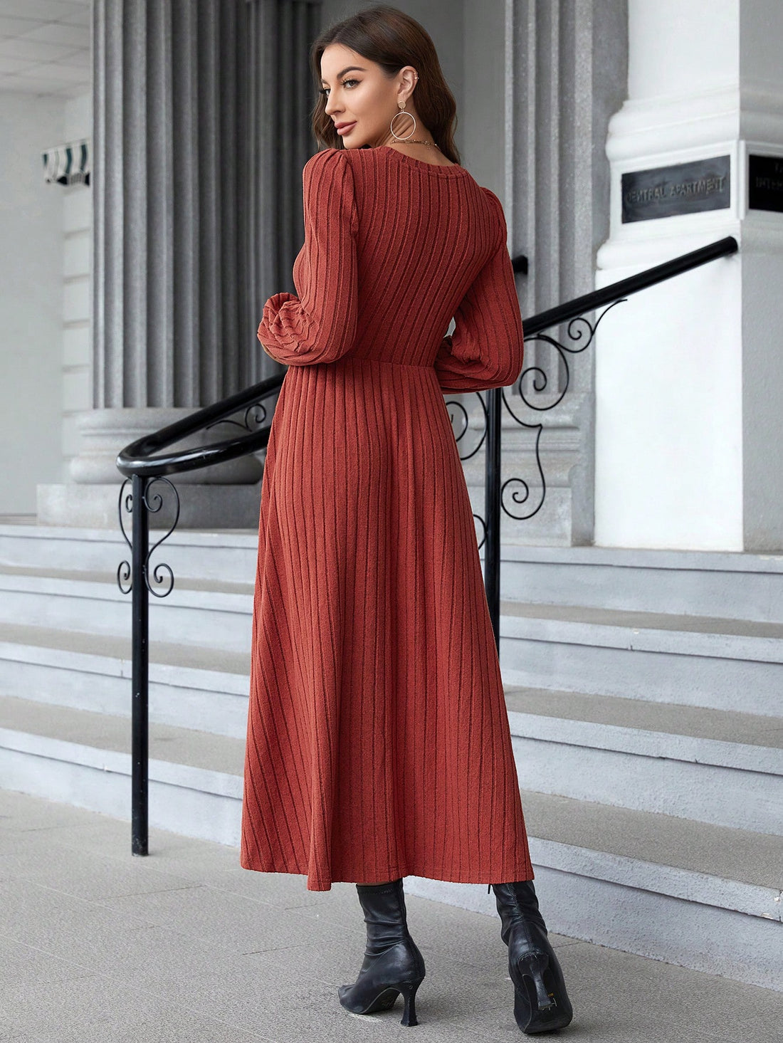 Get ready to make a bold statement in our Chic Lantern Sleeve Bodycon Dress in Ember Red. The ribbed design adds a touch of winter elegance, while the lantern sleeves add a playful twist. Perfect for any occasion, this dress is sure to turn heads and show off your unique style.