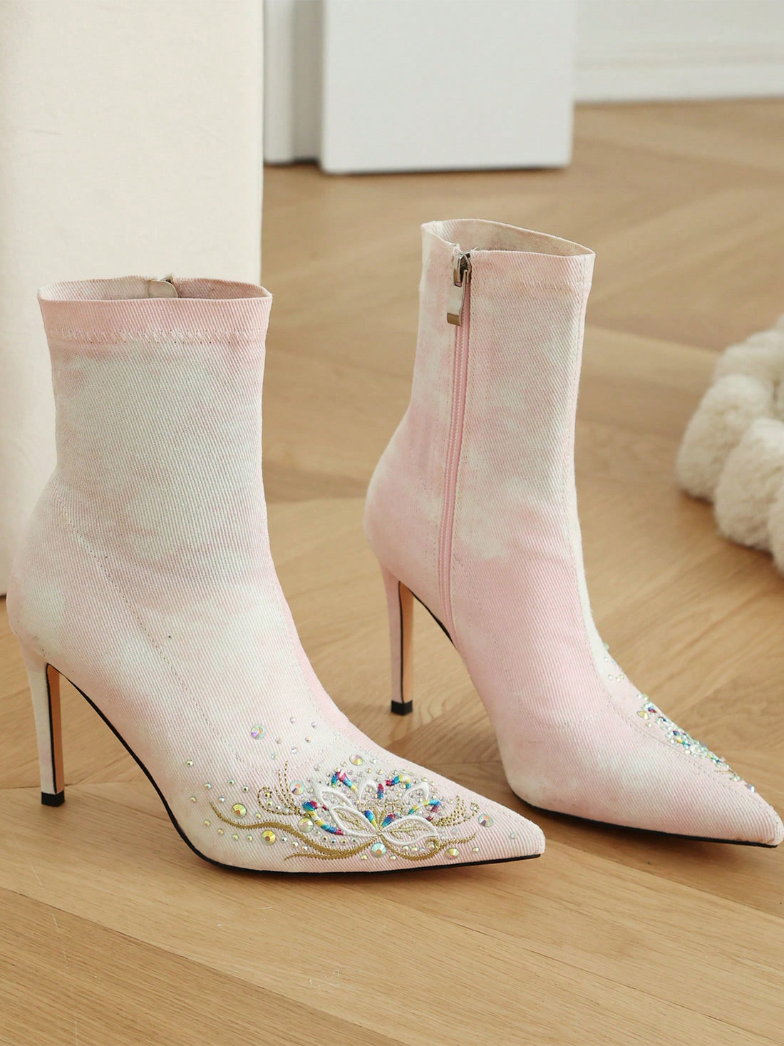 Elevate her style with our Stylish Denim Stretch Ankle Boots. These must-have boots are perfect for any occasion and make the perfect Valentine's Day gift. With a sleek design and comfortable stretch material, she'll love stepping out in these versatile boots. Order now and make her day!