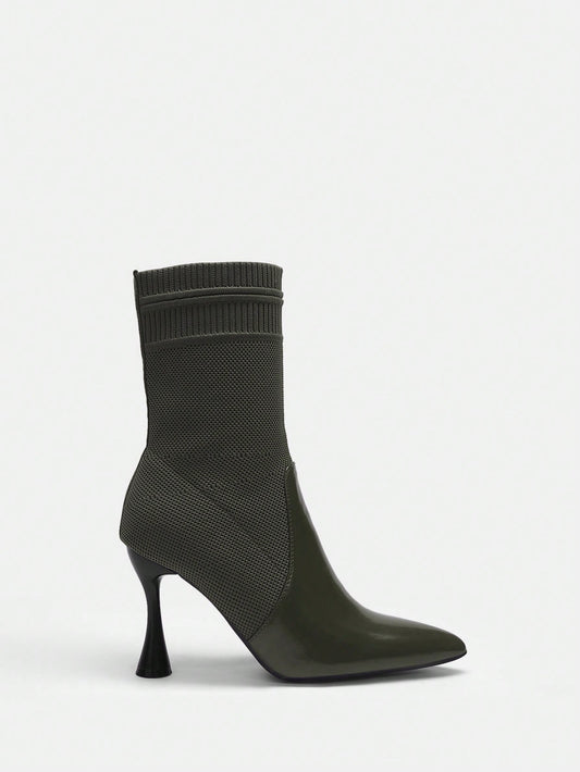 Step Up Your Style with Women's Fashionable Boots