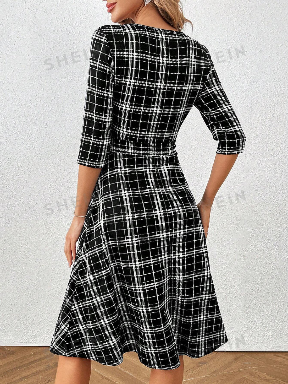 Stay stylish and classic with our Plaid Belted <a href="https://canaryhouze.com/collections/women-dresses" target="_blank" rel="noopener">Dress</a> for women. The chic design and timeless plaid pattern offer a versatile and elegant look for any occasion. The included belt accentuates your curves for a flattering fit. Perfect for the fashionable woman who values both sophistication and comfort.