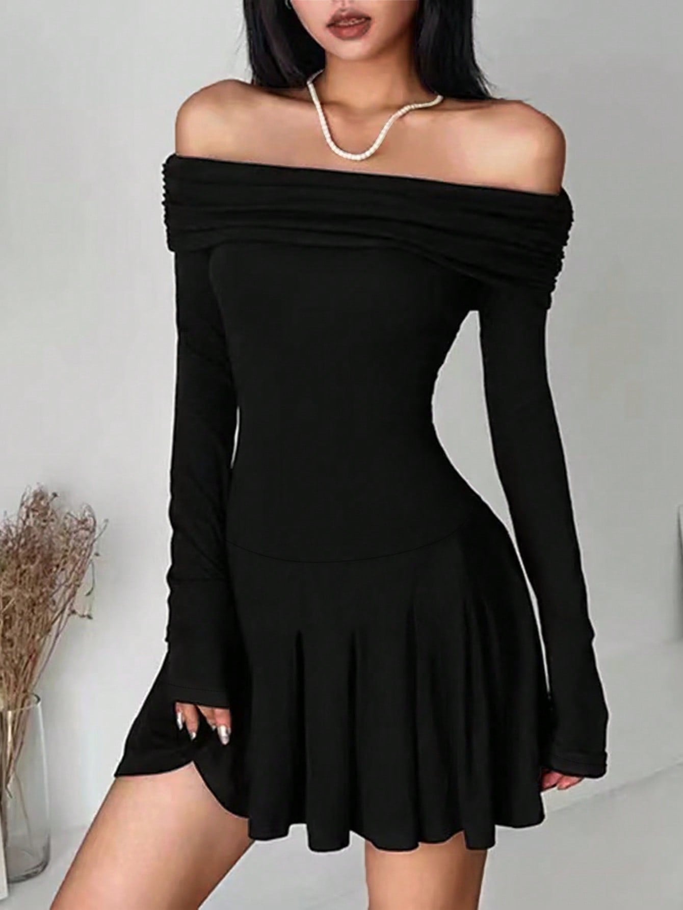 Elevate your wardrobe with our Chic Off-Shoulder Long Sleeve Dress for Women. Featuring an elegant off-shoulder design and long sleeves, this dress is perfect for any occasion. Made with high-quality materials, it exudes chicness and sophistication. Make a statement and stand out with this stylish dress.