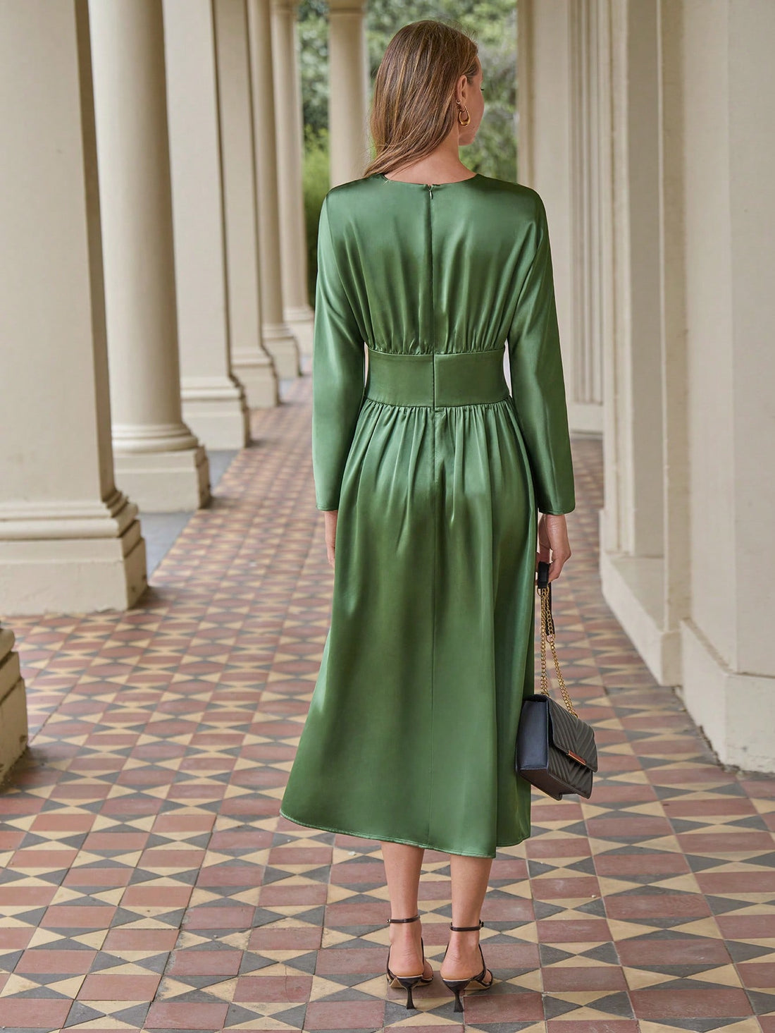 Unleash effortless elegance with our Chic Pleated Long Sleeve Dress. Perfect for every occasion, this dress is a must-have for a stylish and versatile wardrobe. The pleated design and long sleeves add a touch of sophistication, making you stand out with ease. Who says being chic can't be effortless?