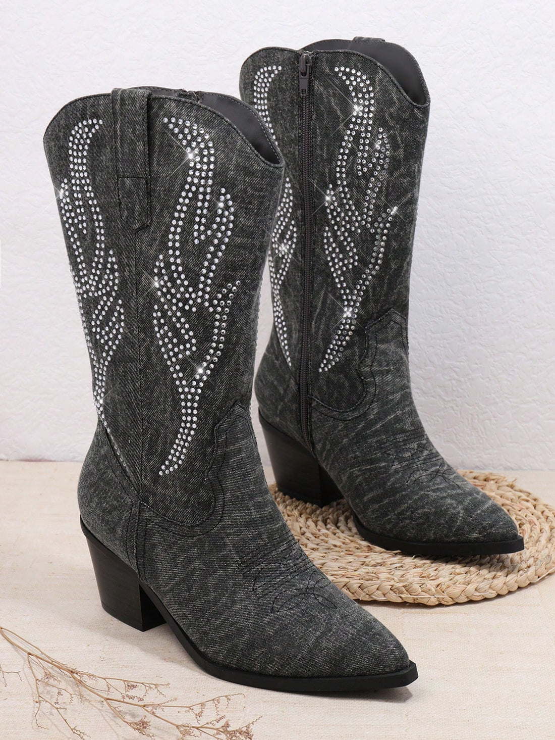 Elevate your style effortlessly with our chic and versatile ankle and short boots. Crafted with top-quality materials, our boots offer the perfect blend of comfort and fashion. Experience effortless style with every step and add a touch of elegance to any outfit. Available now for any occasion.