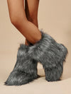 Cozy Chic: Women's Non-Slip Plush Boots with Modern Design