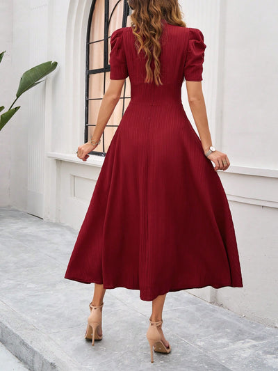 Flirty and Feminine: Women's Puff Sleeve Waist-Cinched Dress