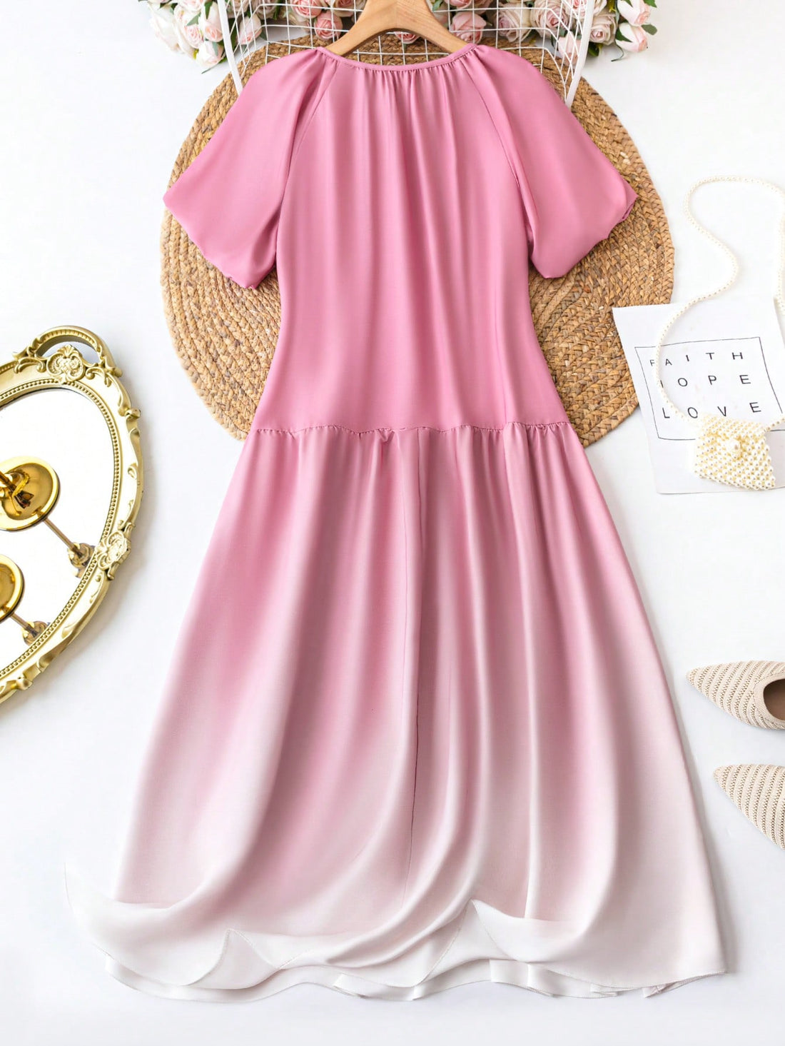 Turn heads with this playful plus size dress featuring a charming keyhole neckline and a mesmerizing gradient color fade. Designed for effortless elegance, it’s perfect for those who love a splash of fun with their fashion. Whether it’s a casual outing or a special event, this dress offers comfort and style in one lively package. Embrace your curves and let your vibrant personality shine through every step you take!